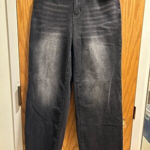 Dark Wash High-Rise Jeans - Washed Black